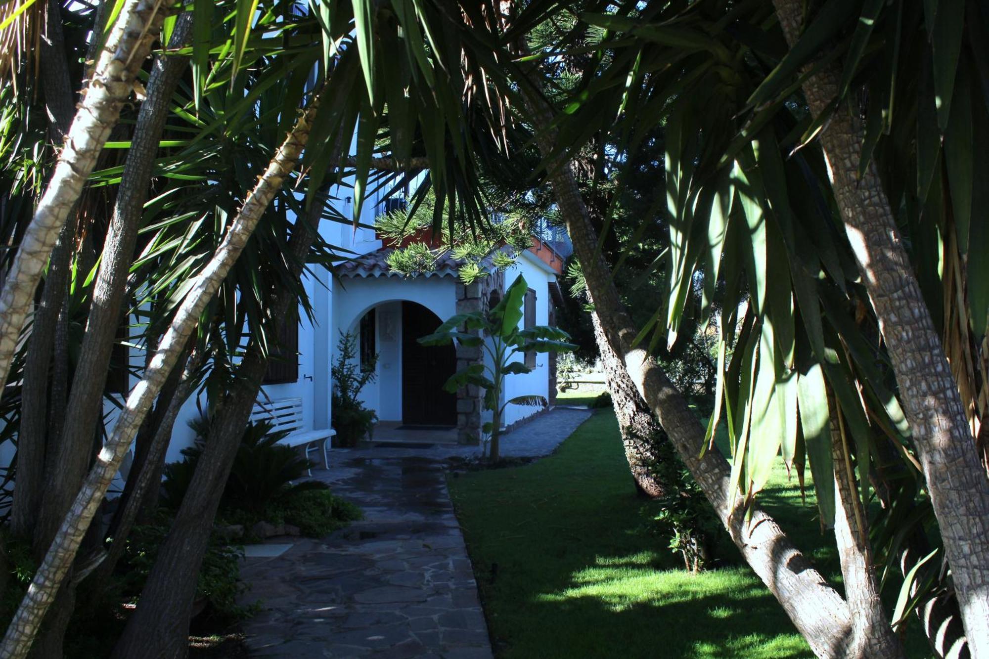 Los Flamingos Bed and Breakfast La Maddalena  Exterior foto