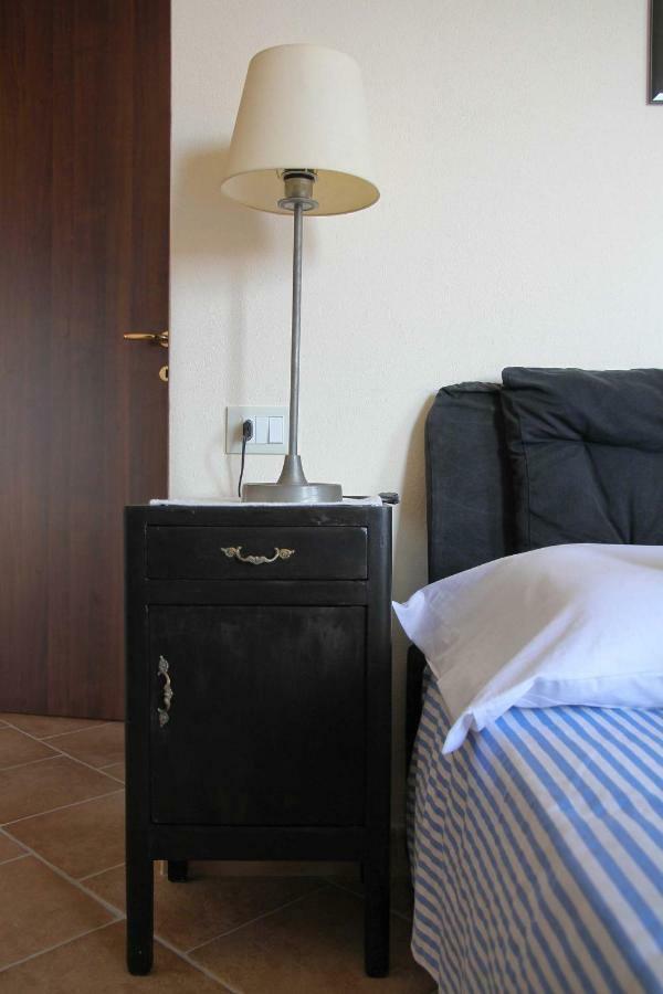 Los Flamingos Bed and Breakfast La Maddalena  Exterior foto
