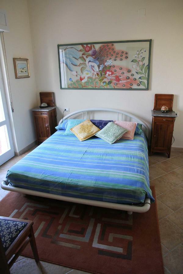 Los Flamingos Bed and Breakfast La Maddalena  Exterior foto
